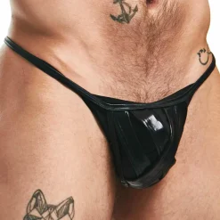 String Hot Noir